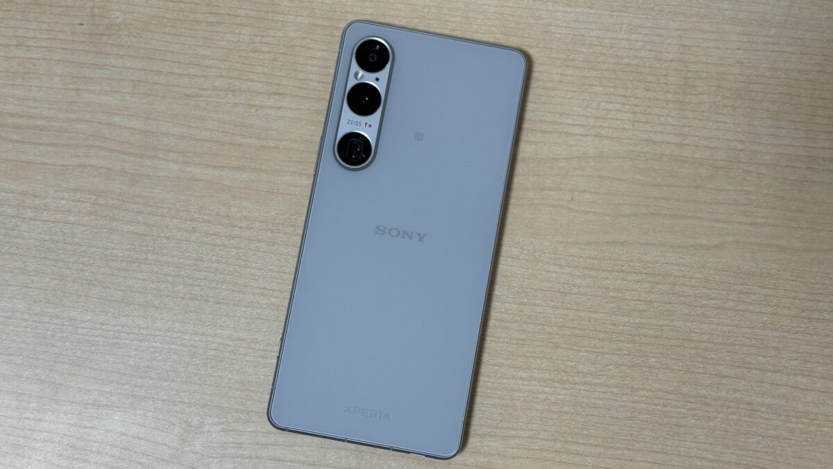 Xperia 1 VI、プラチナシルバー