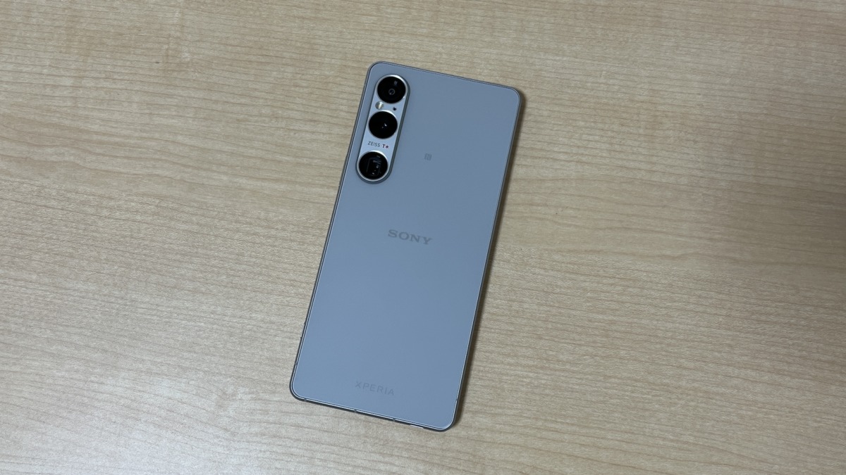 Xperia 1 VI、プラチナシルバー