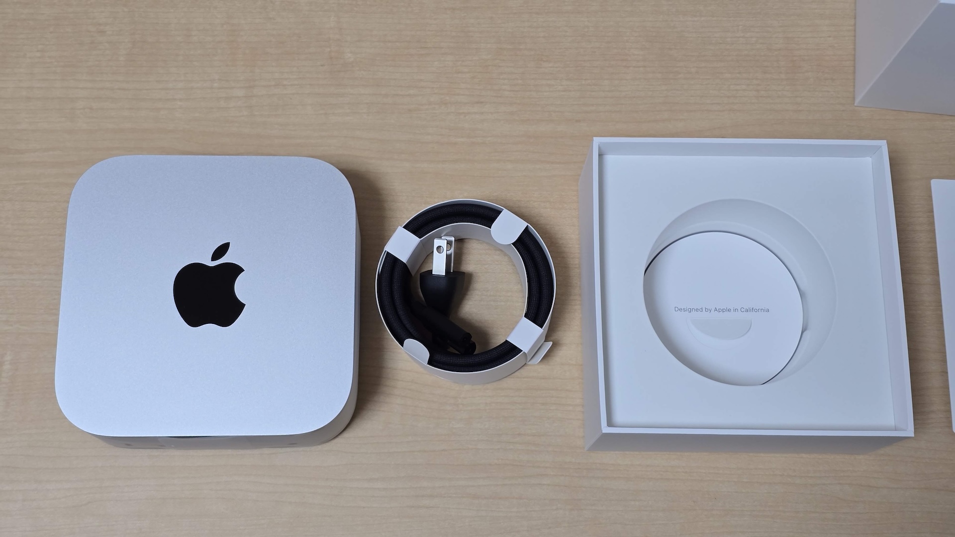 M4 Mac mini（2024）の同梱物